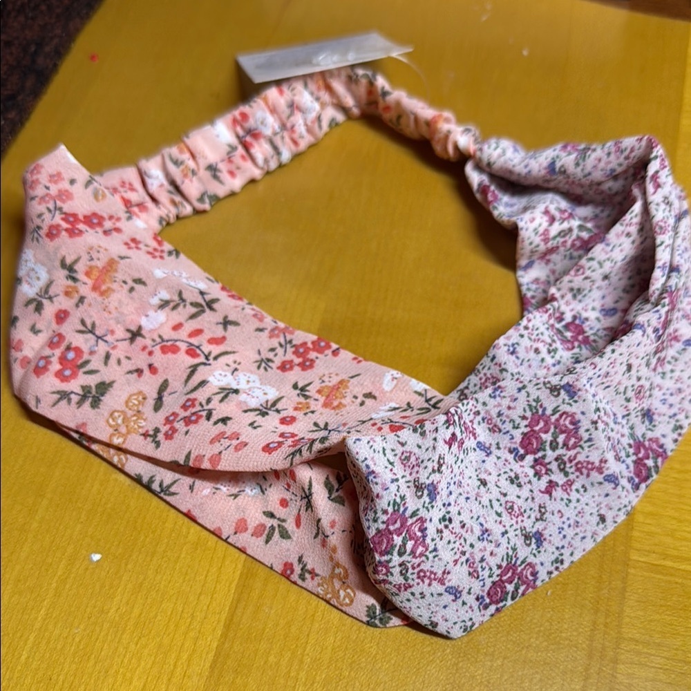 Scunci collection floral headwrap